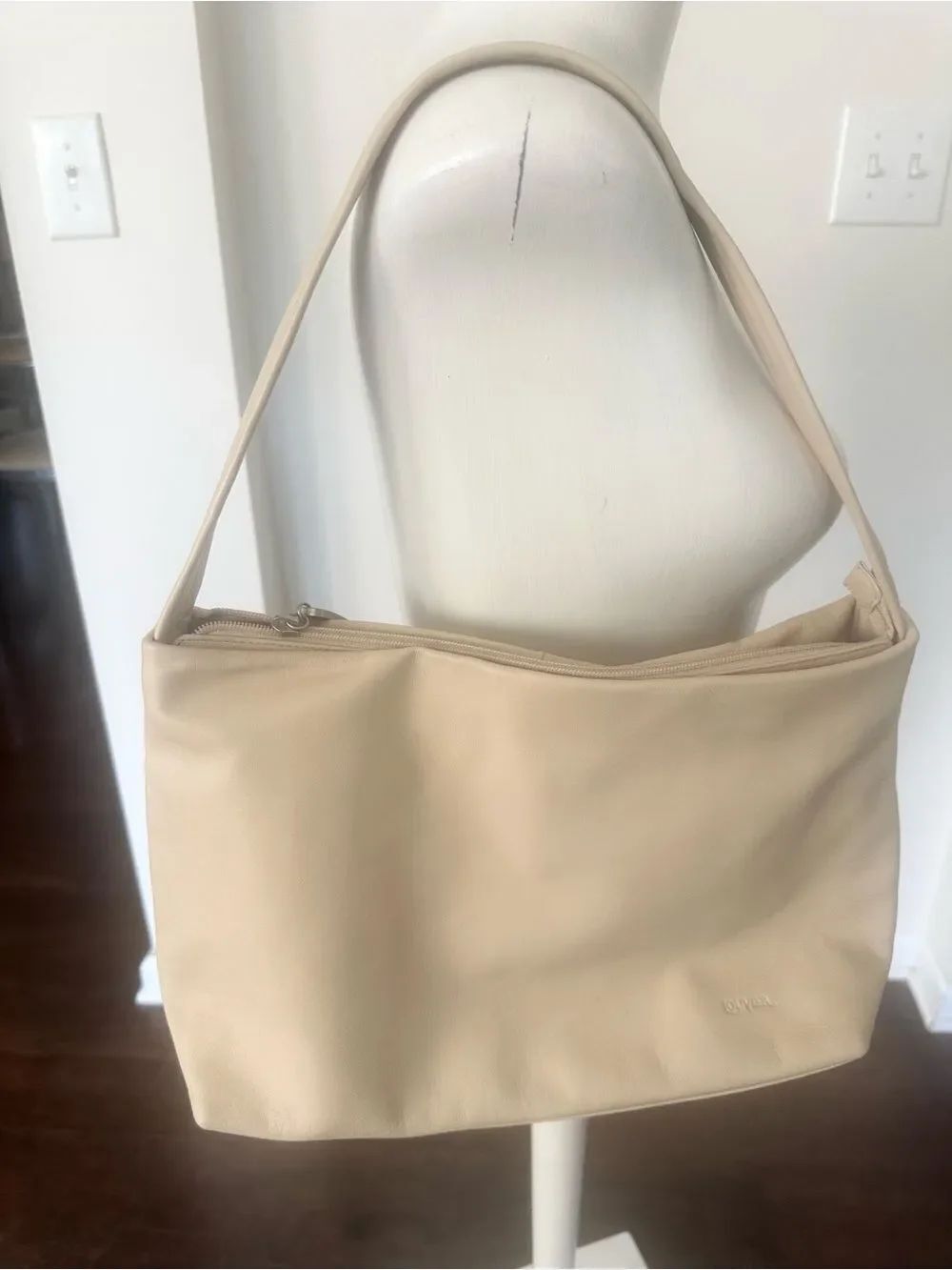 Louvier Paris Cream Leather Shoulder Bag
